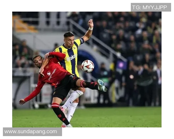 世界杯激战：多特蒙德小胜曼联红牌事件引发全场热议