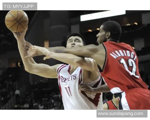 姚明带领火箭征战季后赛的辉煌历程与难忘瞬间回顾