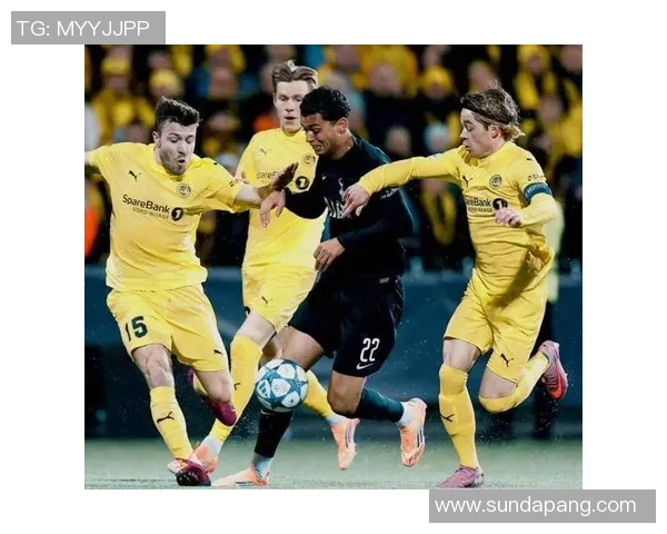 欧联杯精彩对决切尔西与里昂战成平局乌龙球成比赛转折点分析