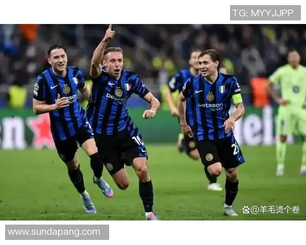 国米狂胜巴萨五球大捷乌龙球瞬间点燃全场激情 国米狂胜巴萨五球大捷乌龙球瞬间点燃全场激情