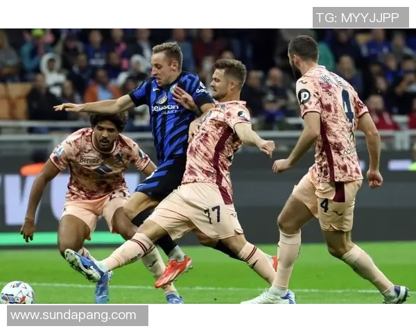 意甲激情对决AC米兰大胜热刺帽子戏法引发争议判罚热潮 意甲激情对决AC米兰大胜热刺帽子戏法引发争议判罚热潮