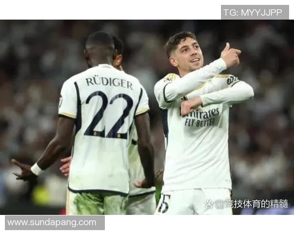 欧联杯惊天逆转AC米兰力克利物浦全场沸腾的瞬间回顾