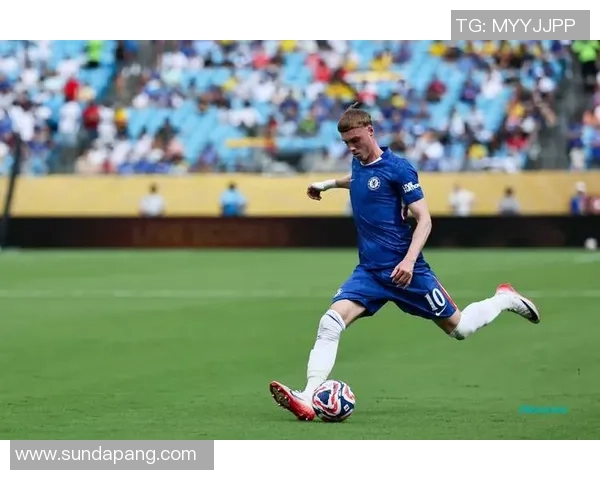 西甲激战切尔西与本菲卡握手言和乌龙球成比赛焦点引发转会热议